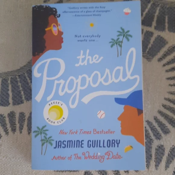 Books - Picture 3 of 4